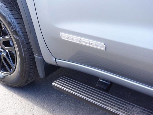 Used 2023 GMC Sierra 1500 Elevation image 11