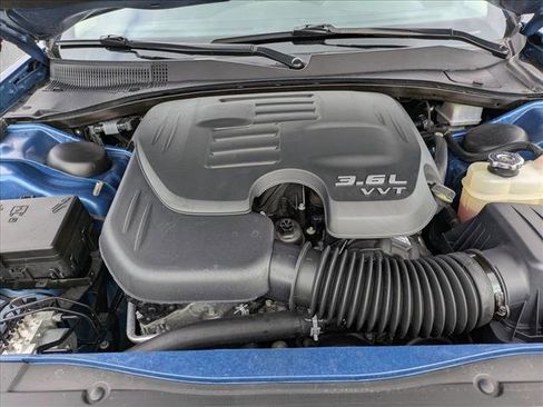 Used 2023 Chrysler 300 Touring w/ Sport Appearance Package image 20