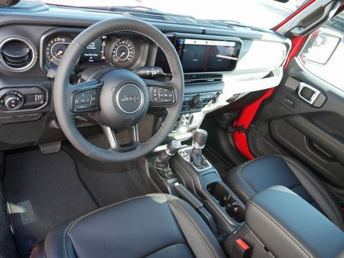 New 2025 Jeep Gladiator High Tide image 15