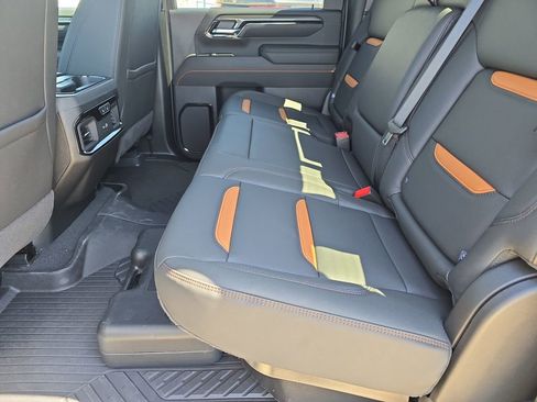 New 2026 GMC Sierra 2500 AT4 w/ AT4 Premium Plus Package image 15