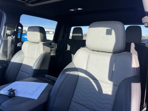 Used 2024 Chevrolet Silverado 1500 ZR2 w/ Technology Package image 8