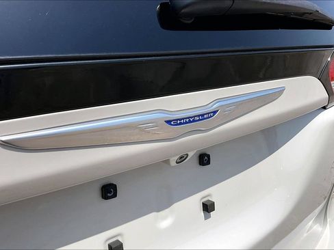 Certified 2019 Chrysler Pacifica Touring-L Plus FWD image 27
