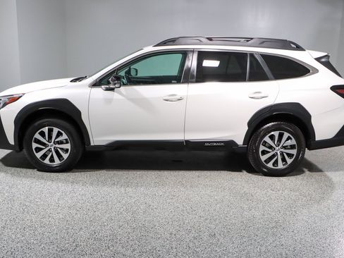 Used 2024 Subaru Outback Premium AWD/4WD image 10