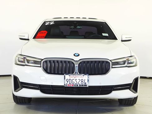 Used 2022 BMW 530i w/ Convenience Package image 3