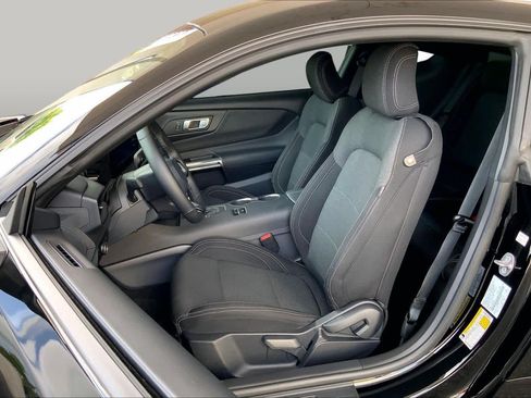 Used 2025 Ford Mustang Coupe RWD image 8