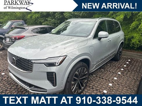 Used 2025 Volvo XC90 T8 Plus w/ Protection Package Premier AWD/4WD image 1