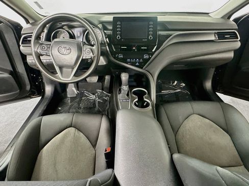Used 2022 Toyota Camry LE FWD image 17