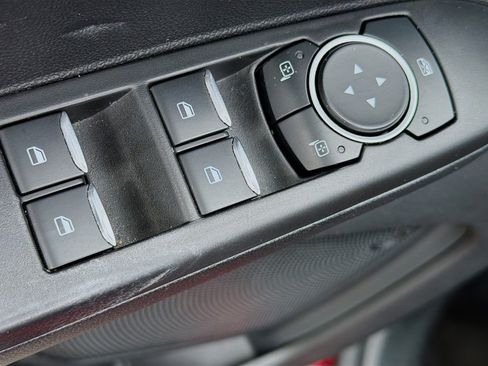 Used 2020 Ford Escape SE image 22