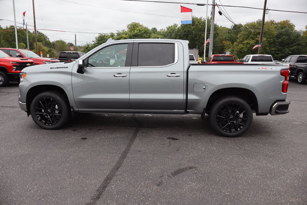 New 2026 Chevrolet Silverado 1500 LTZ w/ LTZ Premium Package AWD/4WD image 23