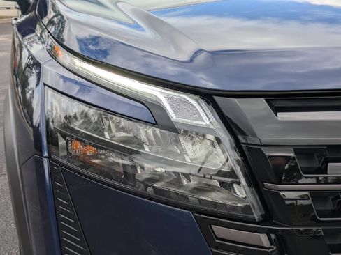 New 2026 Nissan Pathfinder SL AWD/4WD image 10