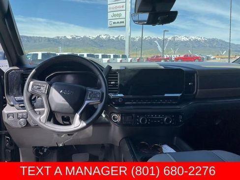 Used 2025 Chevrolet Silverado 2500 ZR2 w/ Technology Package AWD/4WD image 26