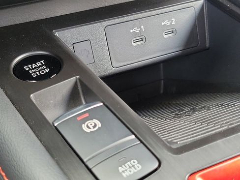 New 2025 Nissan Kicks SR AWD/4WD image 9