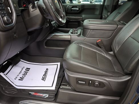 Used 2020 Chevrolet Silverado 3500 LTZ w/ LTZ Premium Package image 11