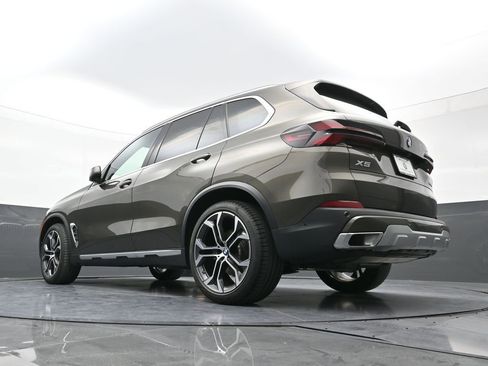 New 2026 BMW X5 xDrive40i AWD/4WD image 24