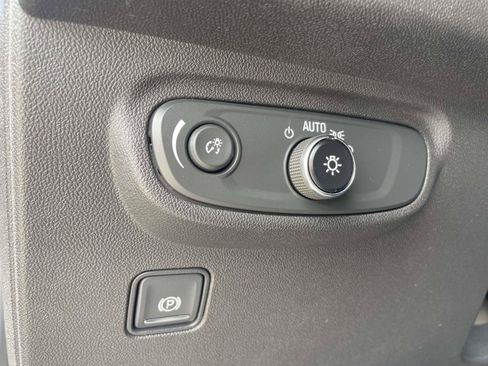 Used 2021 GMC Terrain SLE w/ Driver Convenience Package FWD image 15