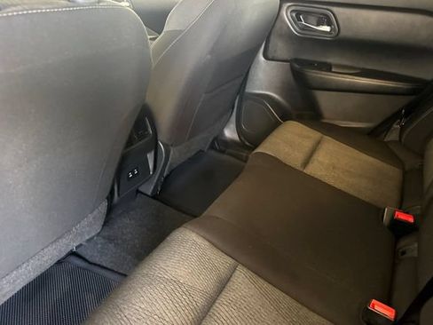Certified 2025 Nissan Rogue SV AWD/4WD image 13