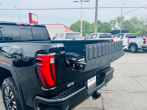 Used 2024 GMC Sierra 2500 Denali Ultimate w/ Max Trailering Package AWD/4WD image 9