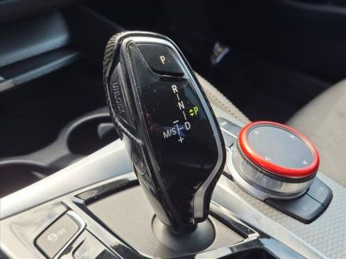 Used 2019 BMW 530e w/ M Sport Package RWD image 12