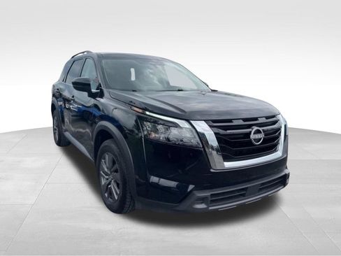 Used 2025 Nissan Pathfinder SV AWD/4WD image 7