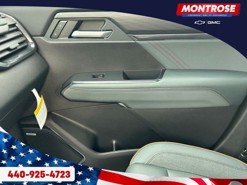 New 2026 GMC Acadia AT4 image 12