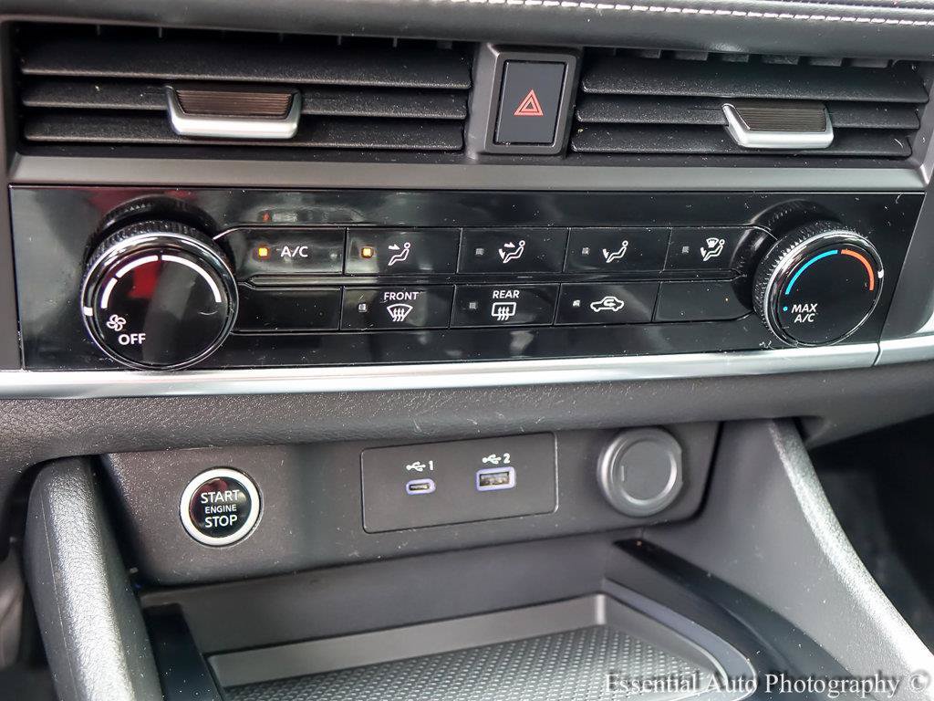 Used 2023 Nissan Rogue S AWD/4WD image 16