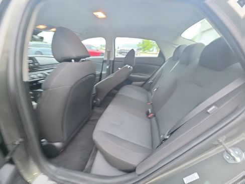 Used 2024 Hyundai Elantra SE FWD image 24