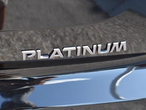 New 2026 Nissan Pathfinder Platinum FWD image 9