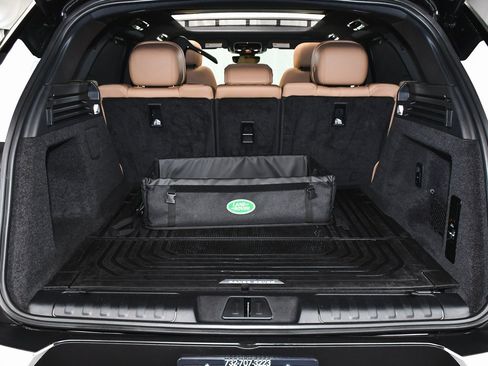 Used 2024 Land Rover Range Rover Sport SE image 68