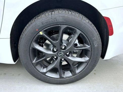 New 2026 Chrysler Pacifica Select image 22