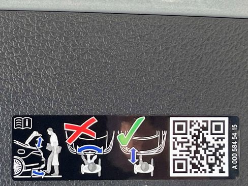 Certified 2026 Mercedes-Benz GLC 300 4MATIC image 38