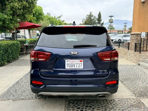 Used 2019 Kia Sorento EX w/ EX Touring Package image 6