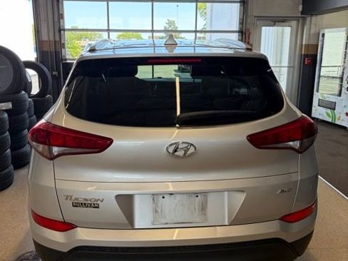 Used 2018 Hyundai Tucson SEL AWD/4WD image 2