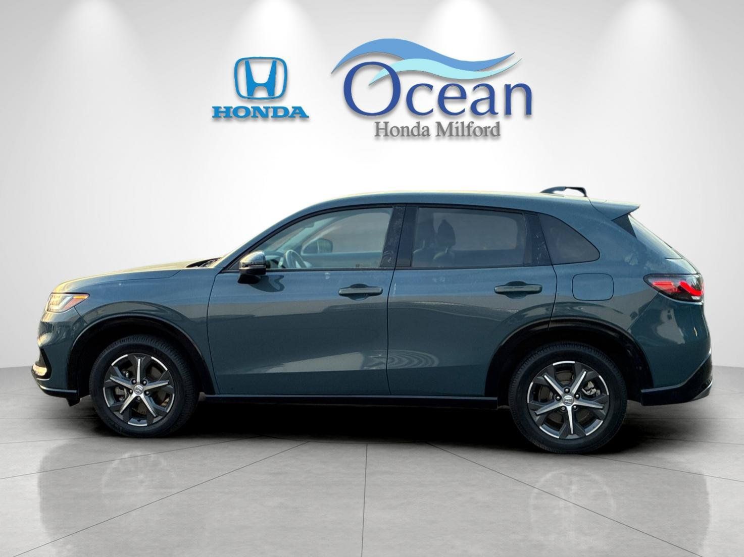 Used 2025 Honda HR-V EX-L image 6