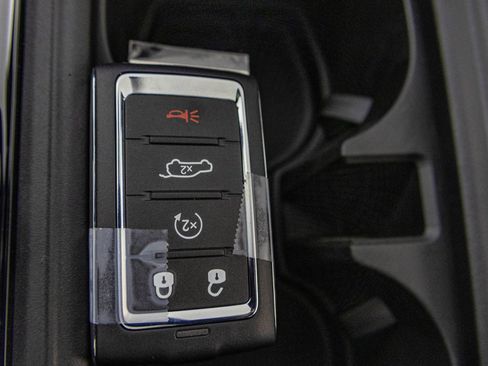 New 2026 Jeep Cherokee Overland image 30