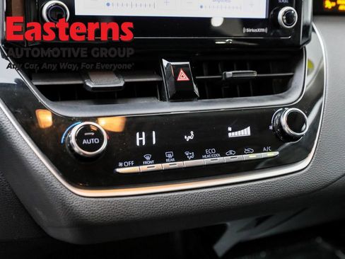 Used 2022 Toyota Corolla LE image 19