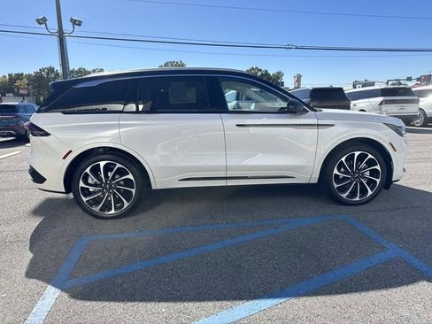 New 2026 Lincoln Nautilus Black Label image 3