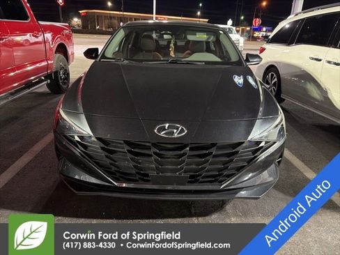Used 2023 Hyundai Elantra SEL w/ Convenience Package image 2