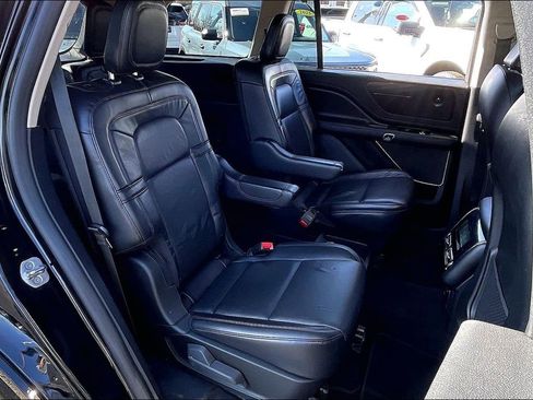 Used 2021 Lincoln Aviator Grand Touring image 25