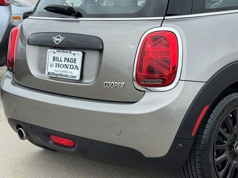 Used 2020 MINI Cooper 2-Door Hardtop image 8