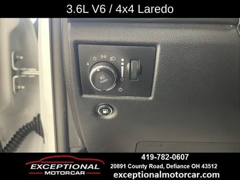 Used 2020 Jeep Grand Cherokee Laredo AWD/4WD image 36