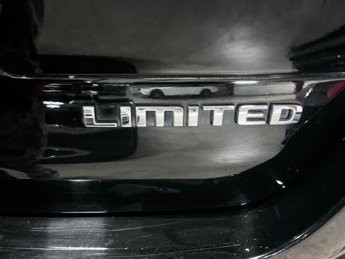 Used 2021 Jeep Grand Cherokee L Limited AWD/4WD image 37