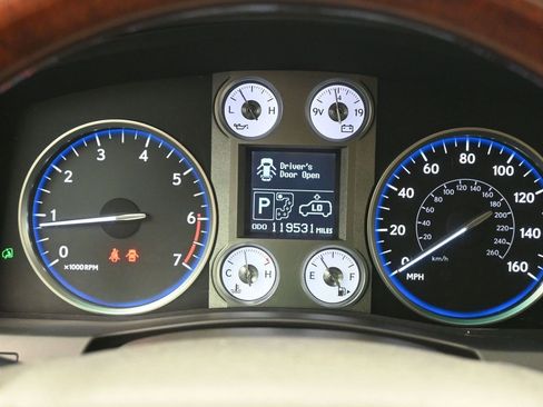 Used 2011 Lexus LX 570 4WD image 24