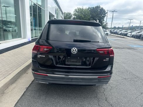 Used 2018 Volkswagen Tiguan SE w/ Panoramic Sunroof Package AWD/4WD image 6