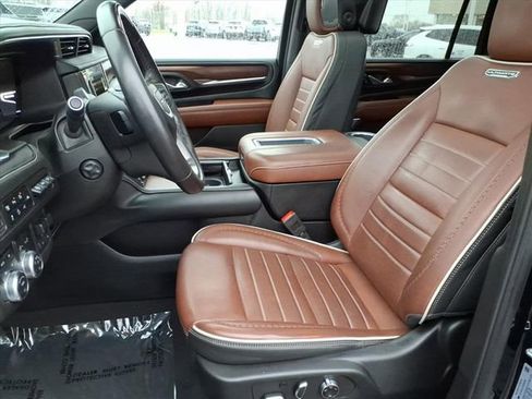 Used 2024 GMC Yukon XL Denali Ultimate AWD/4WD image 6