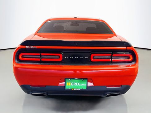 Used 2020 Dodge Challenger SXT image 8