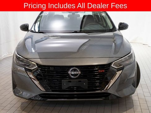 Certified 2025 Nissan Sentra SR FWD image 2