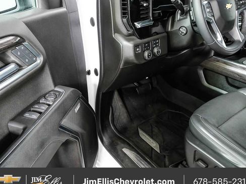 Used 2022 Chevrolet Silverado 1500 LTZ AWD/4WD image 8