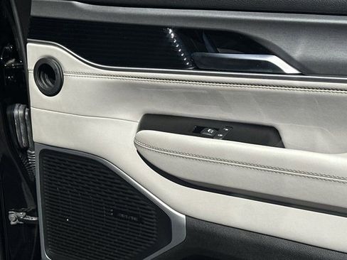 New 2026 Jeep Grand Wagoneer 2WD image 17