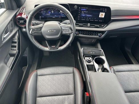 Used 2025 Chevrolet Equinox RS w/ Safety and Technology Package FWD image 23