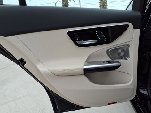 Used 2025 Mercedes-Benz C 300 Sedan image 16